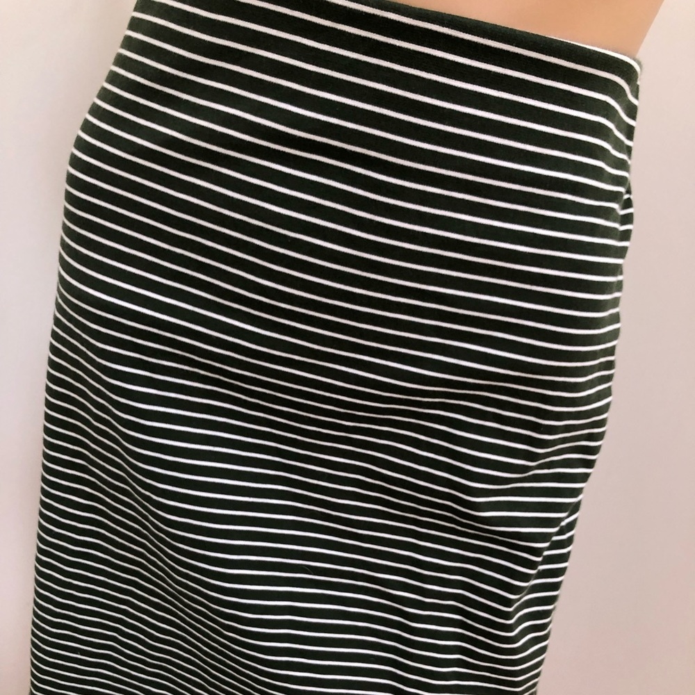 Lovely olive striped skirt - new!